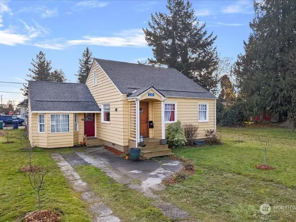 230 E Orange Avenue, Burlington, WA 98233