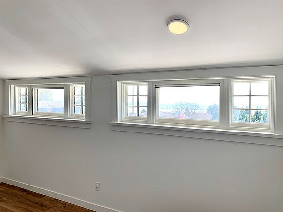 2nd image of 903 Walls Ave