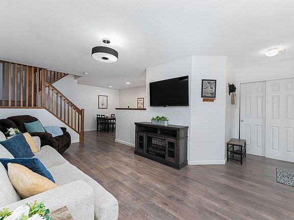 3rd image of 5989 Ferdinand Dr