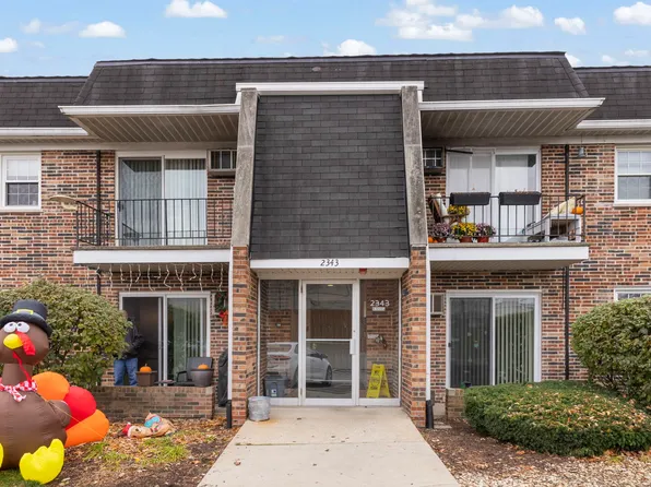 2343 Ogden Ave APT 3, Downers Grove, IL 60515