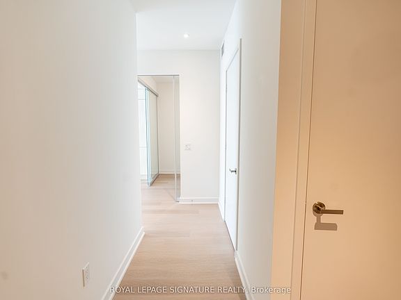 2nd image of 448 Burnhamthorpe Rd W #4312
