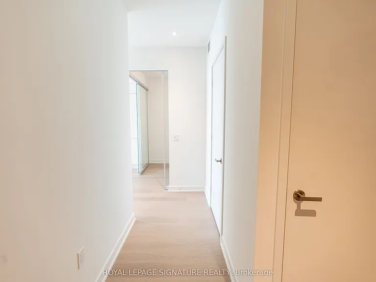 448 Burnhamthorpe Rd W #4312 — Photo 2
