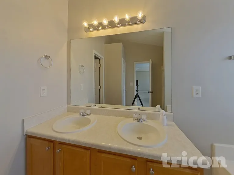 471 Sawtooth Ln — Photo 10