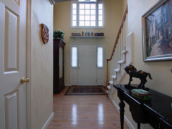 3rd image of 5244 Meadow Creek Dr