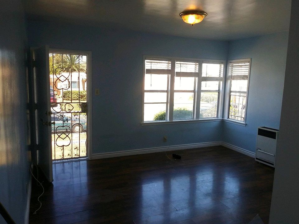 1st image of 1458 W 104th St