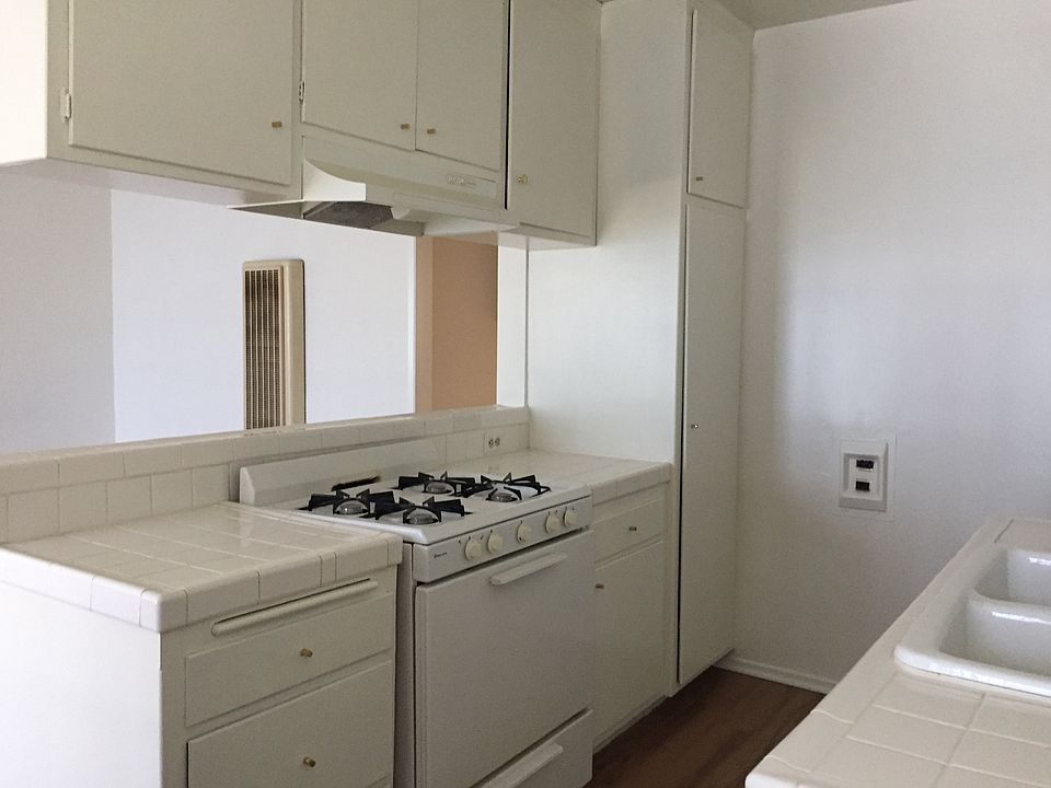 2nd image of 12716 Venice Blvd APT 7