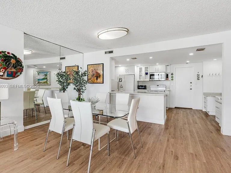 199 Ocean Lane Dr #1006 — Photo 3