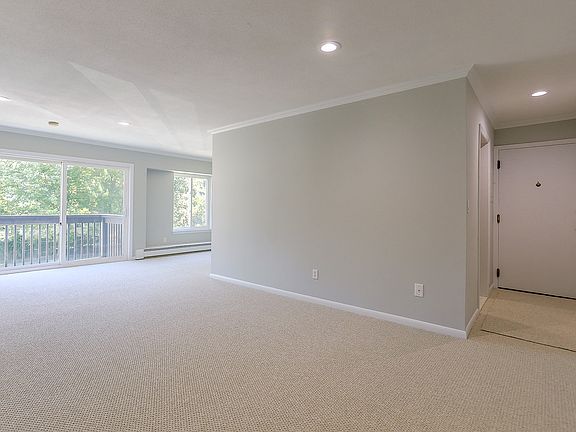 4th image of 551 Glendale Ave