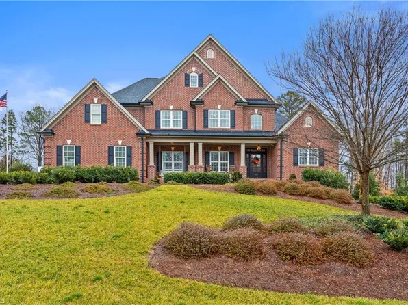 717 Kapstone Xing, Lexington, NC 27295