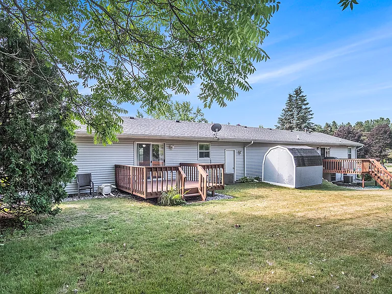 6679 Pleasantview St NE — Photo 23