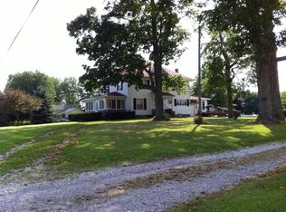 65402 County Road 687, Hartford, MI 49057