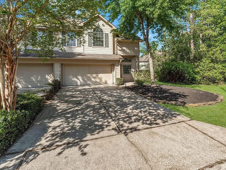 39 E Burberry Cir — Photo 3