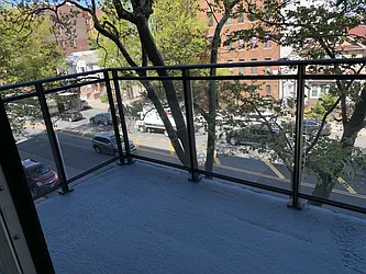 Rented by R New York