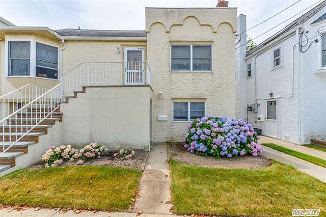 1st image of 76 Bay St