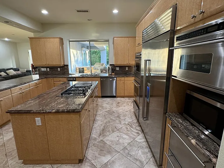 5 Chopin Ct — Photo 37