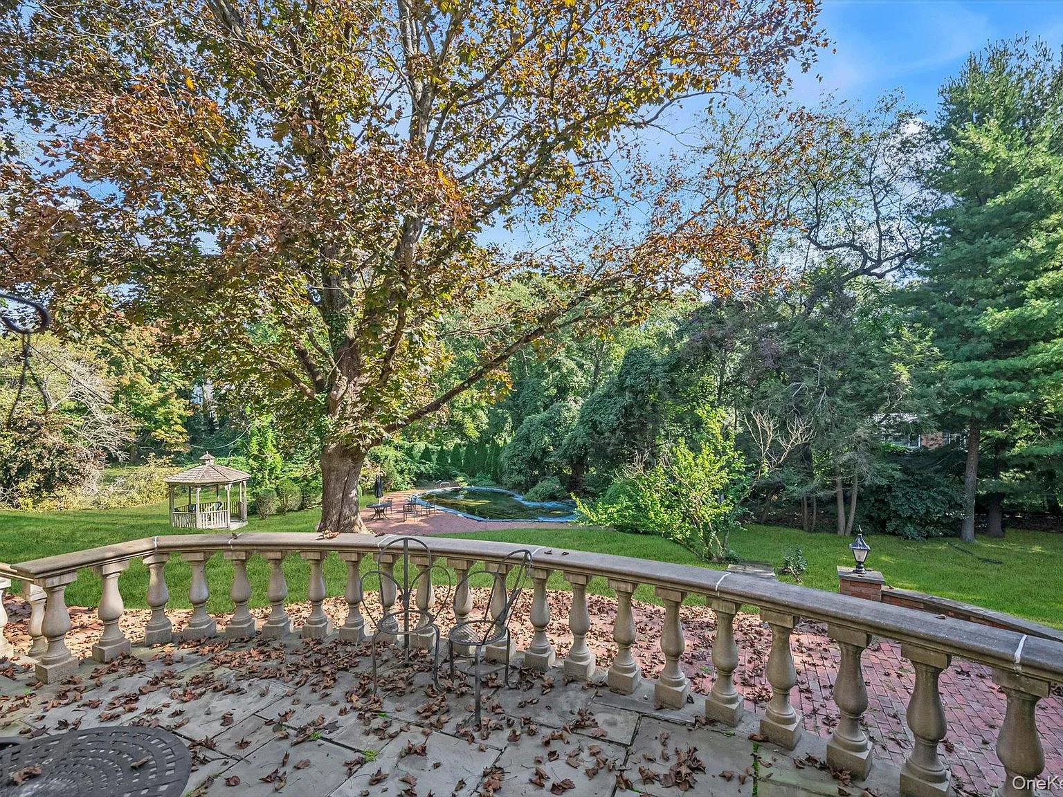 5 bed, 4.5 bath, 3520 sqft, $8,500 — Photo 2