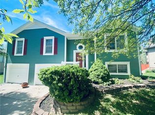 7124 N Hickory St, Kansas City, MO 64118