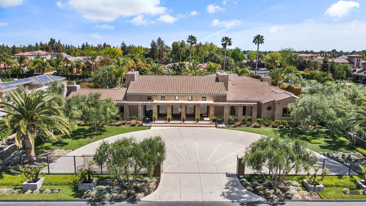 8557 Vine Ln photo 1