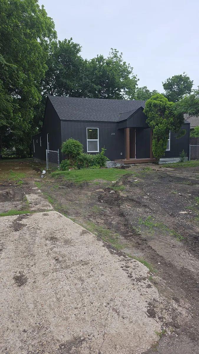 Building Photo - 2118 Volga Ave