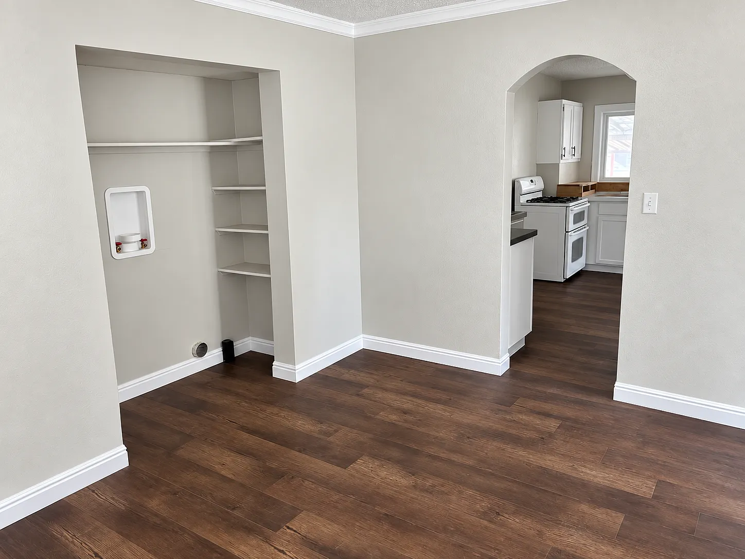 2 bed, 900 sqft, $980 — Photo 2