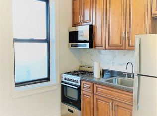 25-62 41st St #C1, Astoria, NY 11103