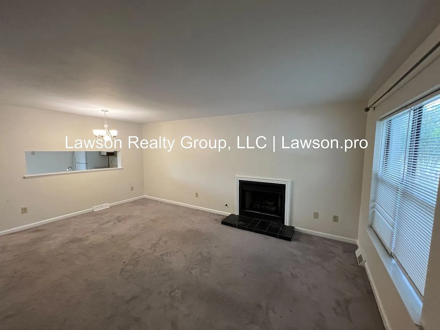 Spacious Two Bedroom in the Falls HOA in Roanoke County — Photo 3