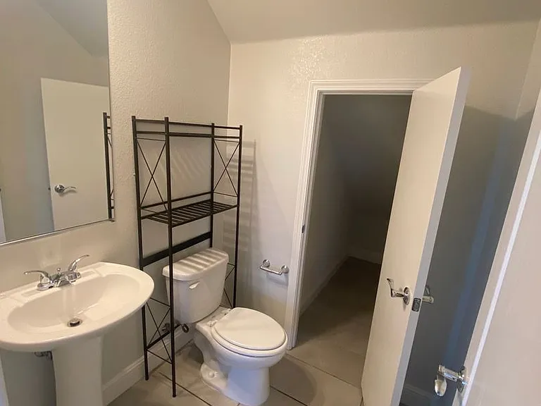 35 Huddlestone Cir — Photo 31