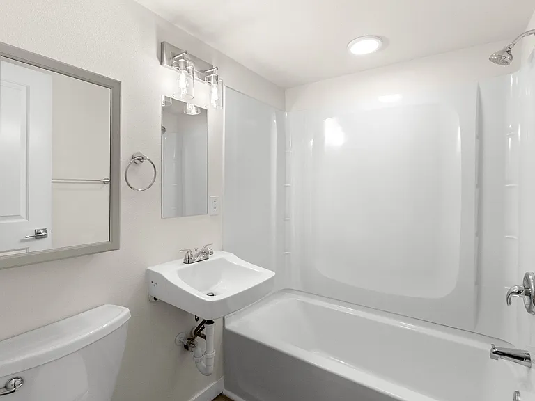 2843 Harold Dr SE #2 — Photo 8