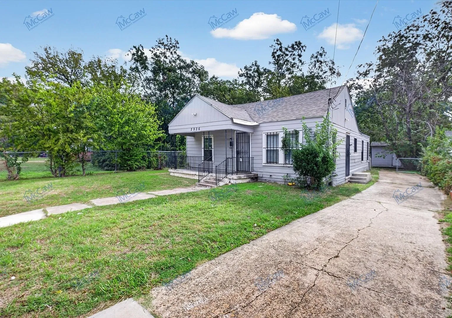 Charming Dallas Home Near Downtown & Major Attractions — Photo 2