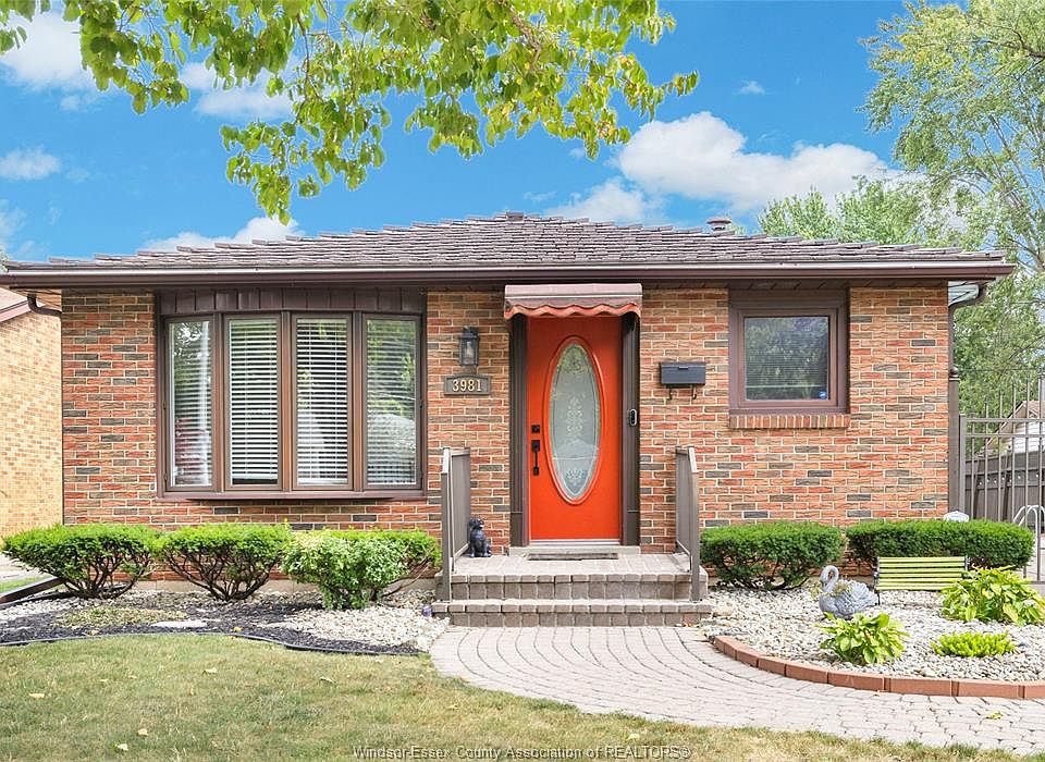 1st image of 3981 Whitney Ave