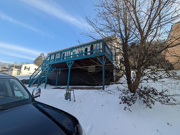 3rd image of 1308 Terrace St