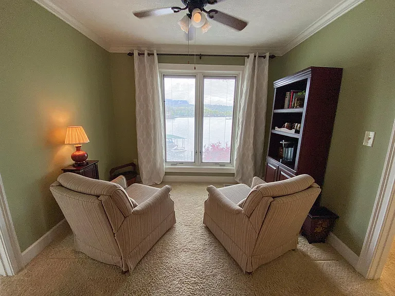 662 Waters Edge Cv — Photo 19