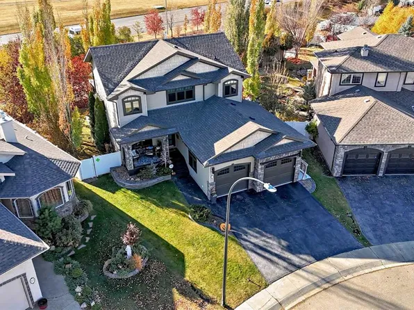 92 N Allwright Close, Red Deer, AB T4R 3P2