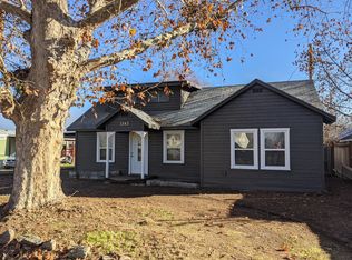 1343 Thomas Rd, Medford, OR 97501