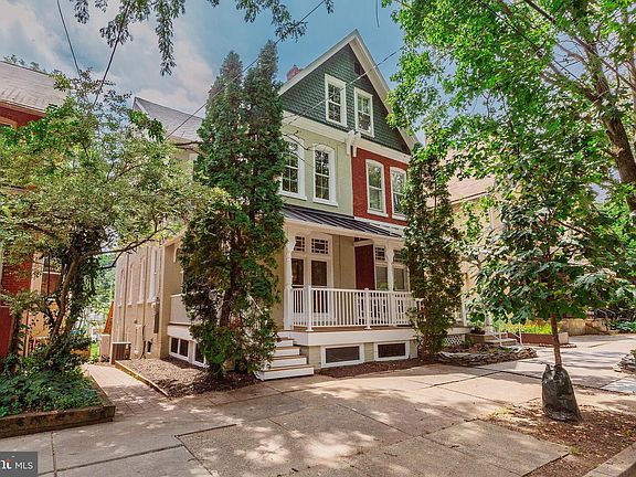2nd image of 522 W James St