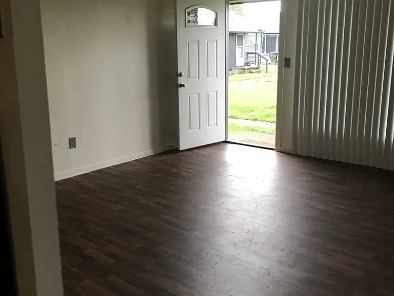 214-285 Cypress 254 256 Colorado — Photo 9