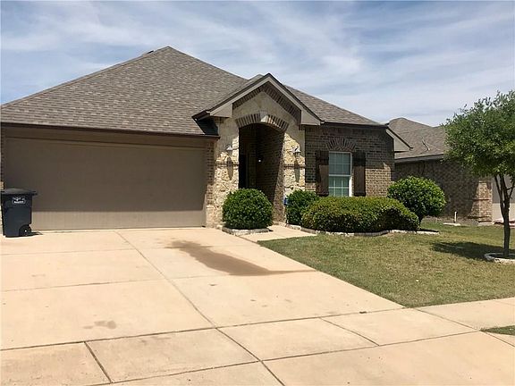 2nd image of 2413 Clairborne Dr