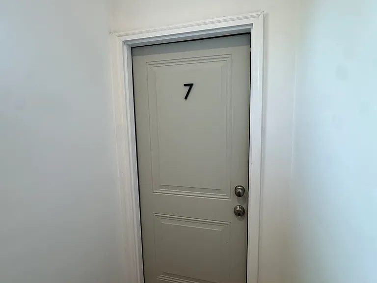 839 S Jackson St #7 — Photo 7