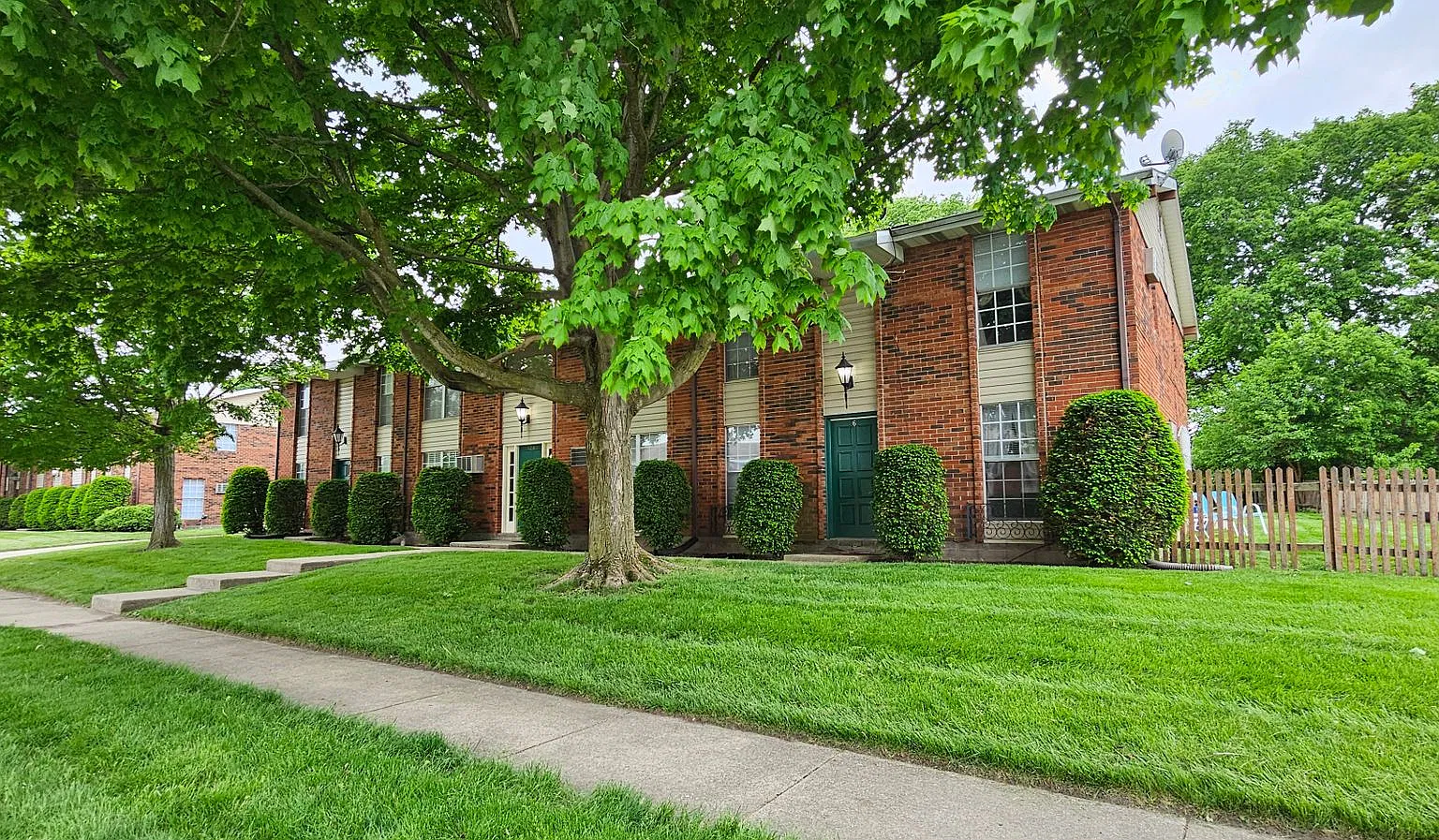 1290 Sanlor Avenue — Photo 3