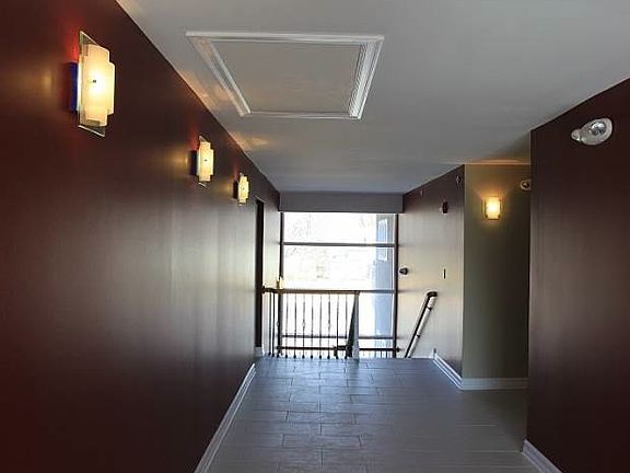 5th image of 4620 Fisher St #306