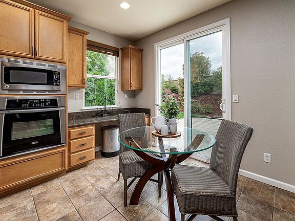 5th image of 1063 Gemwood Way