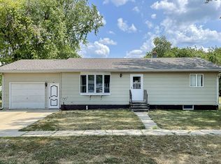 831 Curry St, Scotland, SD 57059