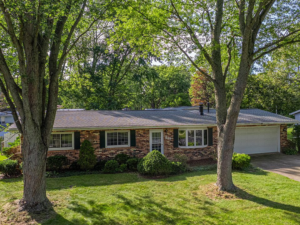 1st image of 617 Black Oak Dr