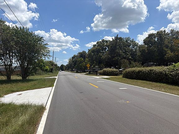 4th image of 94 Vaughn Rd