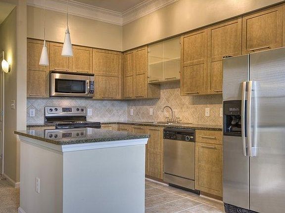 4th image of 705 Town Blvd NE APT 333