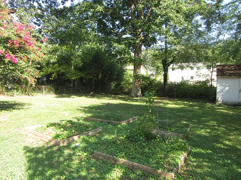 4074 W Freedom Cir — Photo 33