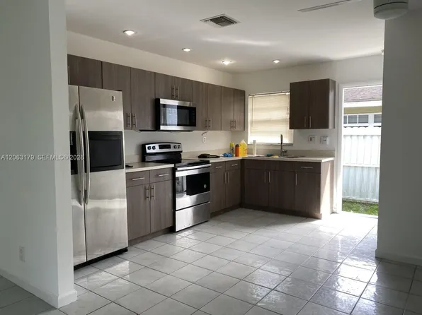 3435 SW 62nd Way #B, Hollywood, FL 33023