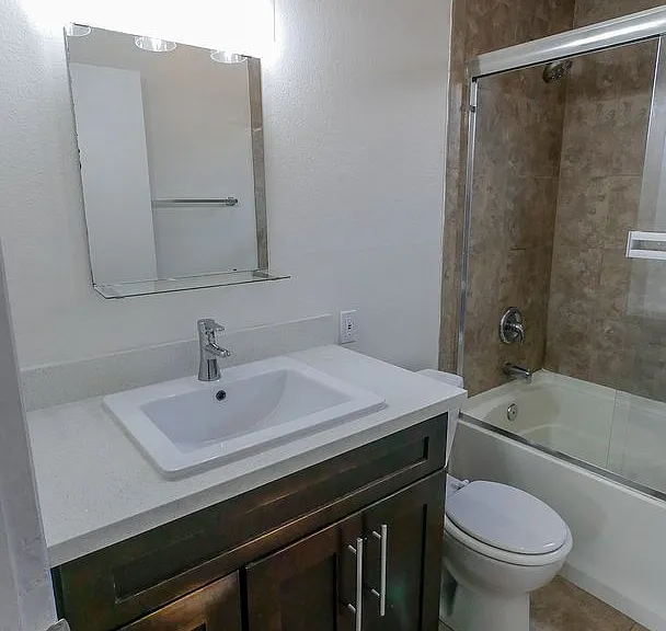 4640 Bancroft St — Photo 15