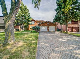 1690 Carrington Rd, Mississauga, ON L5M2K2