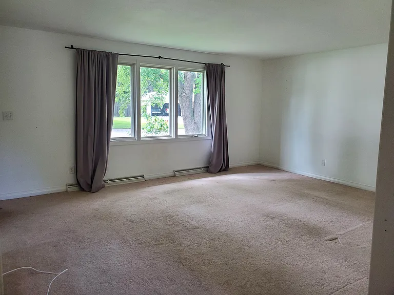 2467 Babcock Rd — Photo 7